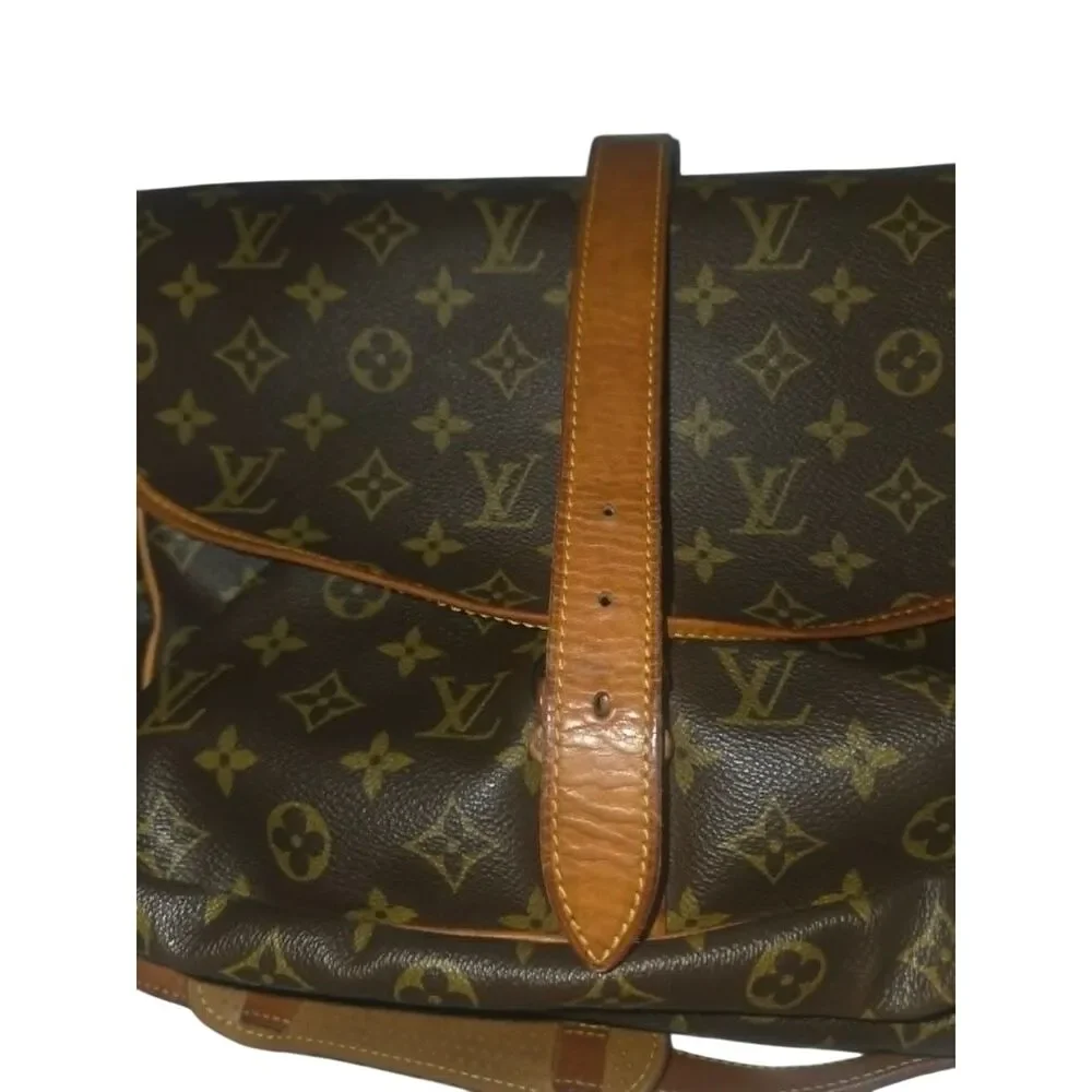 Vintage Louis Vuitton Saumur 35 Crossbody Bag - Entrupy Certified with dust bag